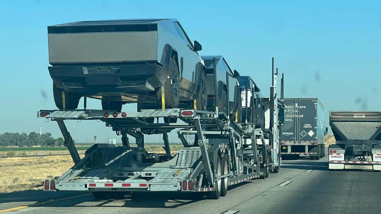 “Unusual Trucks Leave CHP Buttonwillow Perplexed: Tesla Cybertruck Spotted”