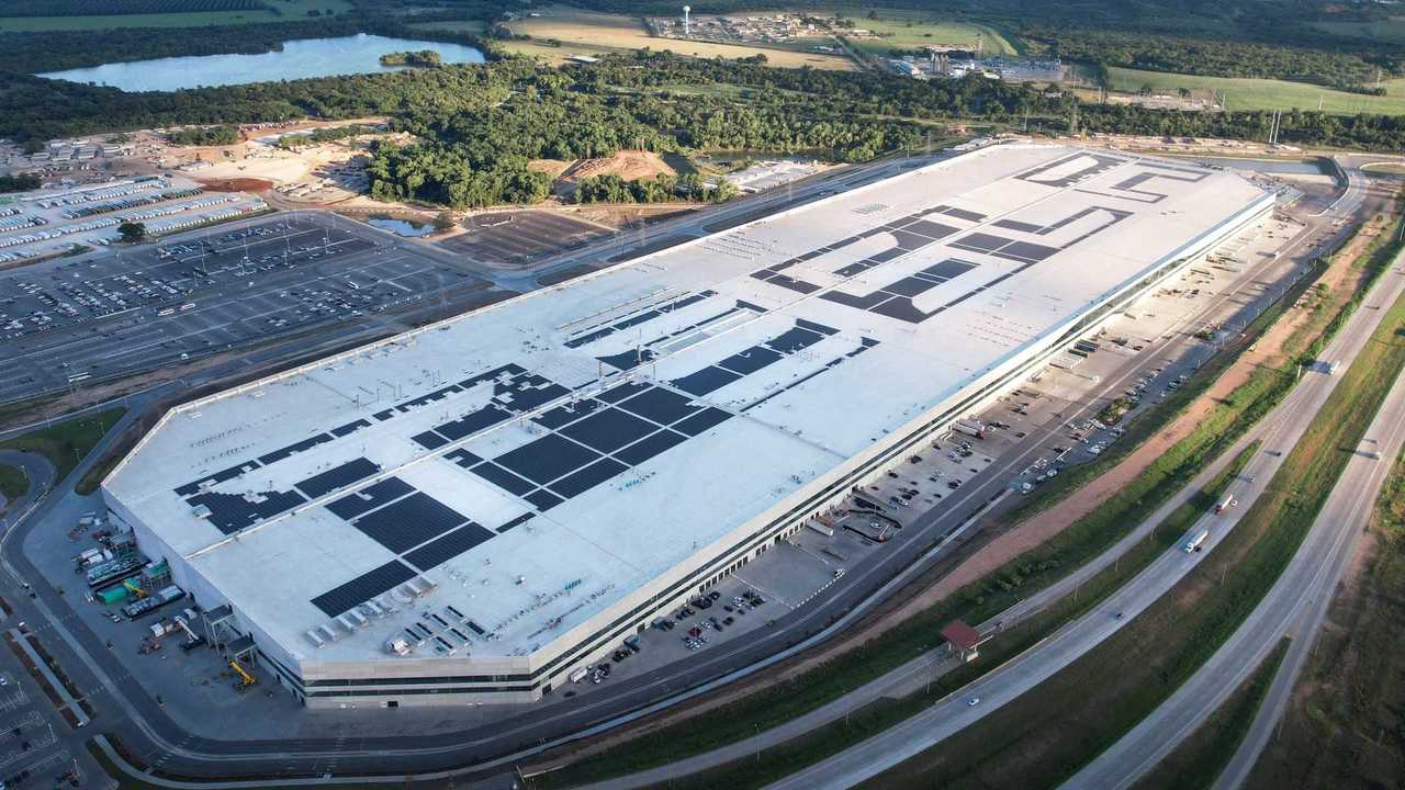 Tesla plans to construct a cafeteria spanning 22,000 square feet to accommodate the expanding workforce at Giga Texas.