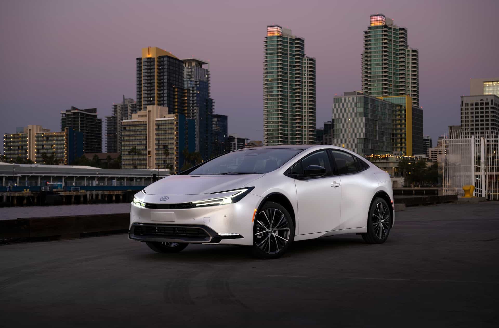 Enhanced Style and Peak Efficiency: The 2024 Toyota Prius