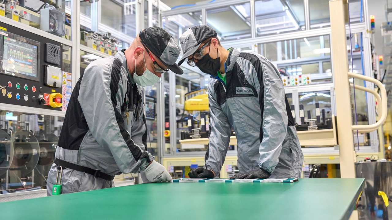 GM’s Ultium Cells Battery Joint Venture Receives $270K in OSHA Fines