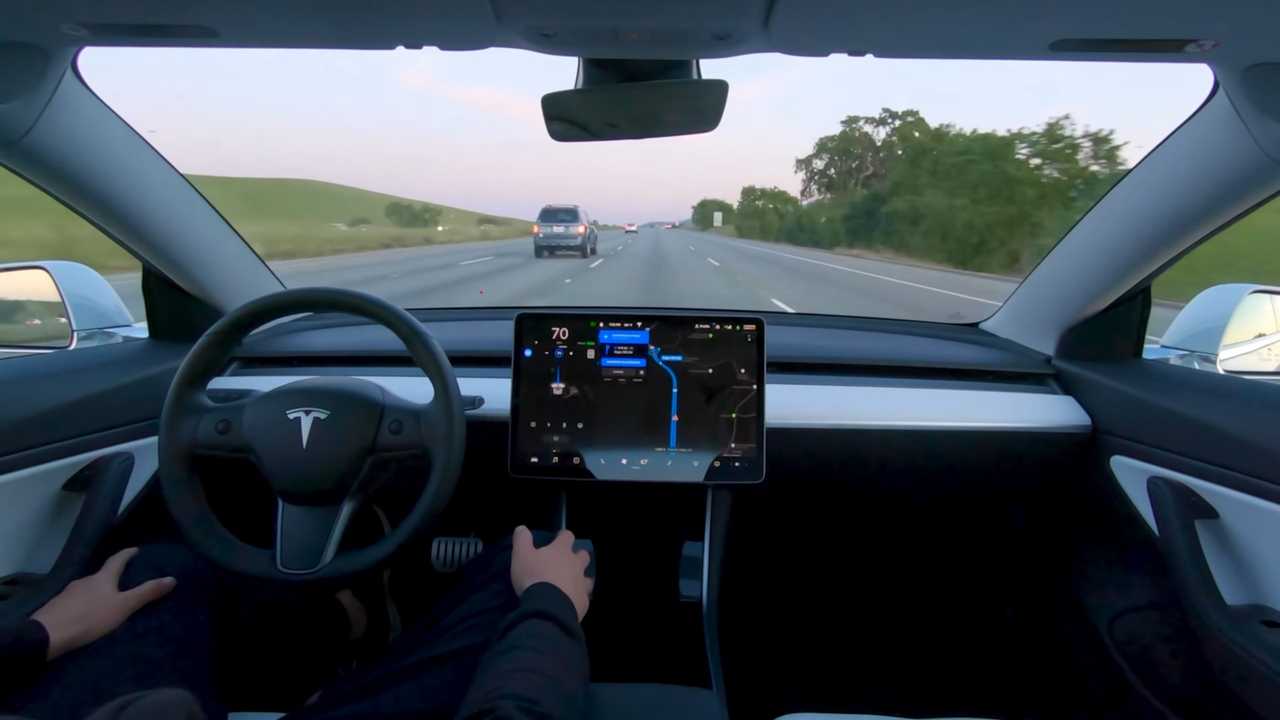 First U.S. Jury Trial Involving Fatal Autopilot Crash Ends in Tesla’s Favor