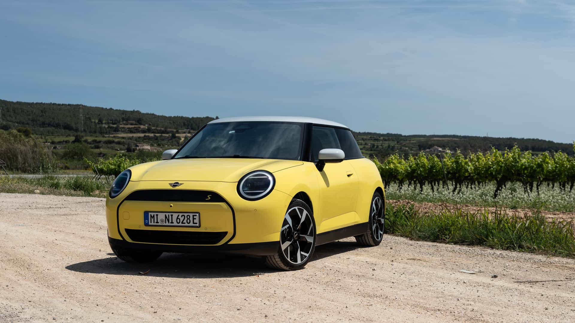 2025 Mini Cooper SE First Drive